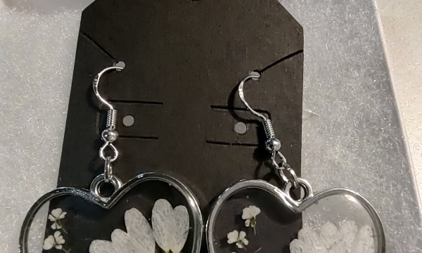  Daisy Heart Earrings 