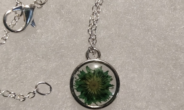 Small Green/Silver Flower Necklace